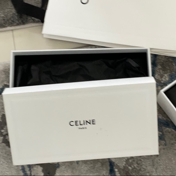 🔥CELINE 2 GIANT BAGS, 1 MEDIUM BAG, 1 SMALL BAG & 2 BOXES - Picture 4 of 7